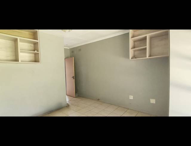 4 BEDROOM HOUSE FOR SALE IN VANDERBIJLPARK CW 3